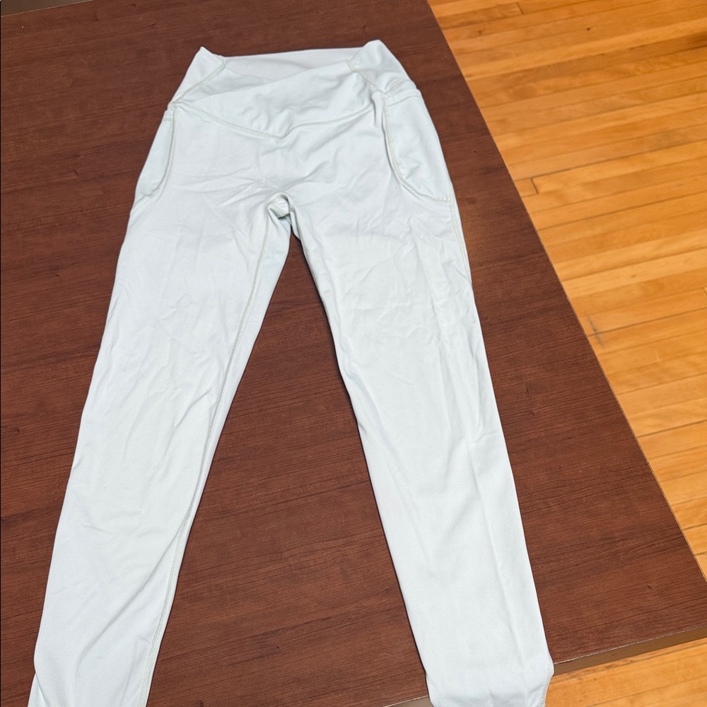 Astoria light blue v front leggings